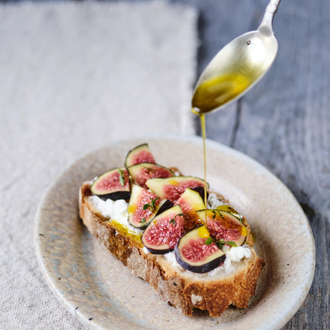Opskrift figenbruschetta med blodappelsinolivenolie, Oliviers & Co