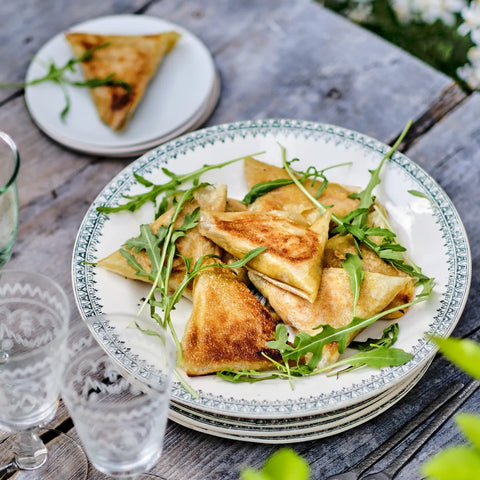 Samosa med tun, All Arrabbiata tomatsauce og friskost med urter, opskrift fra Oliviers & Co