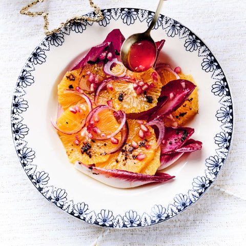 Opskrift på appelsinsalat og dressing med skovbæreddike fra Oliviers & Co